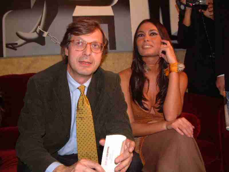 ../Images/Vittorio Sgarbi  e Barbara Chiappini (7).jpg